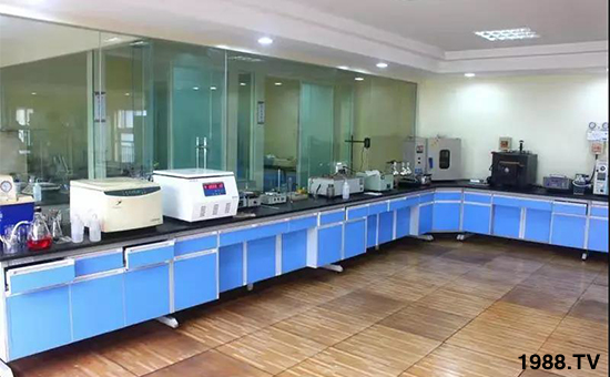 礦源黃腐酸鉀——精品肥！1公斤=8噸有機肥！新疆源頭直發(fā)?。?！