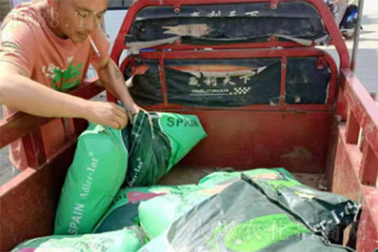 復合肥漲價瘋狂 ，而這幾款高端進口新型肥卻成了市場香餑餑！